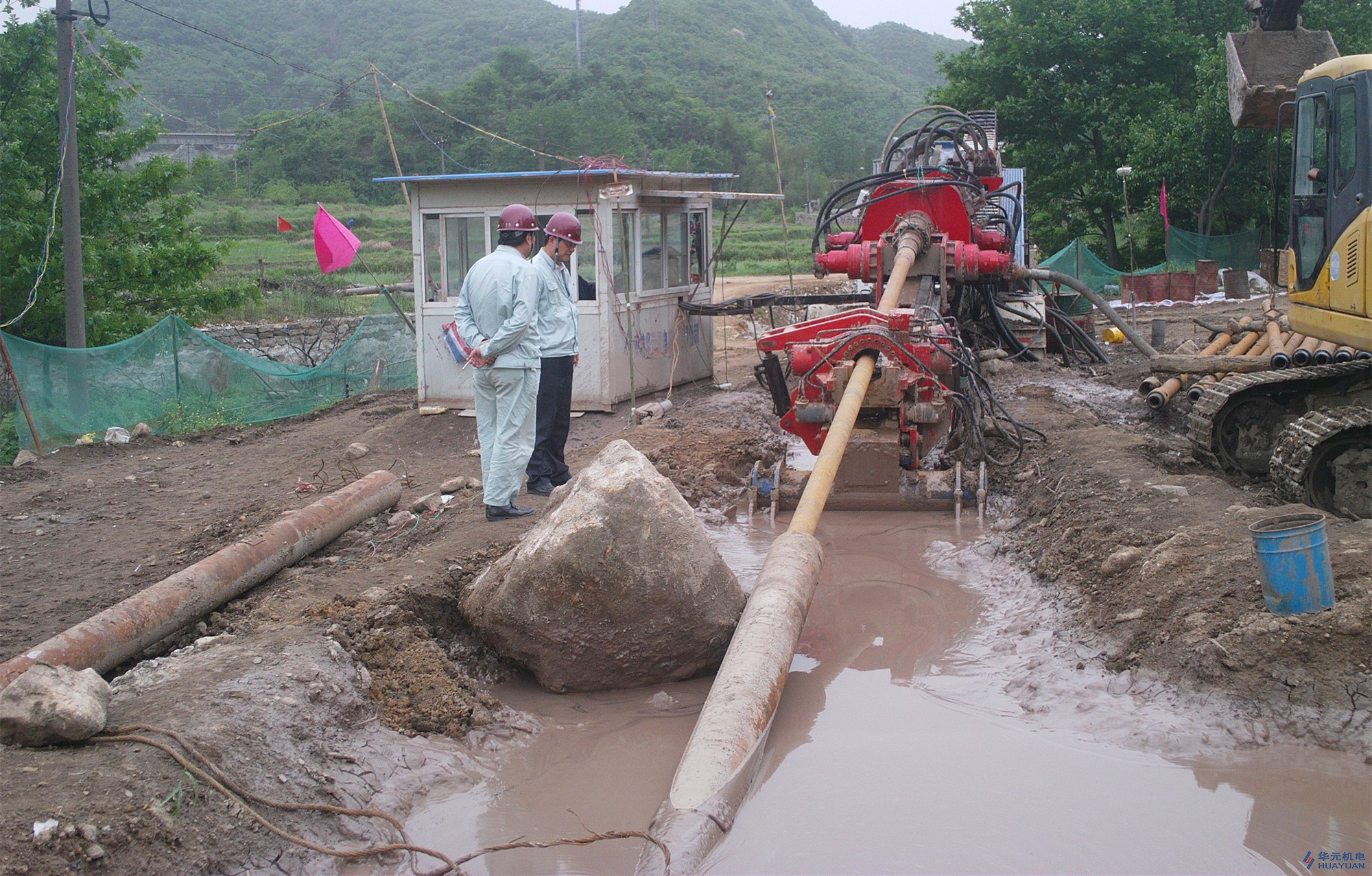 2012年7月2日，s36沙龙会公司顺利完成武汉——广水成品油管道工程中国人民解放军军事禁区穿越项目